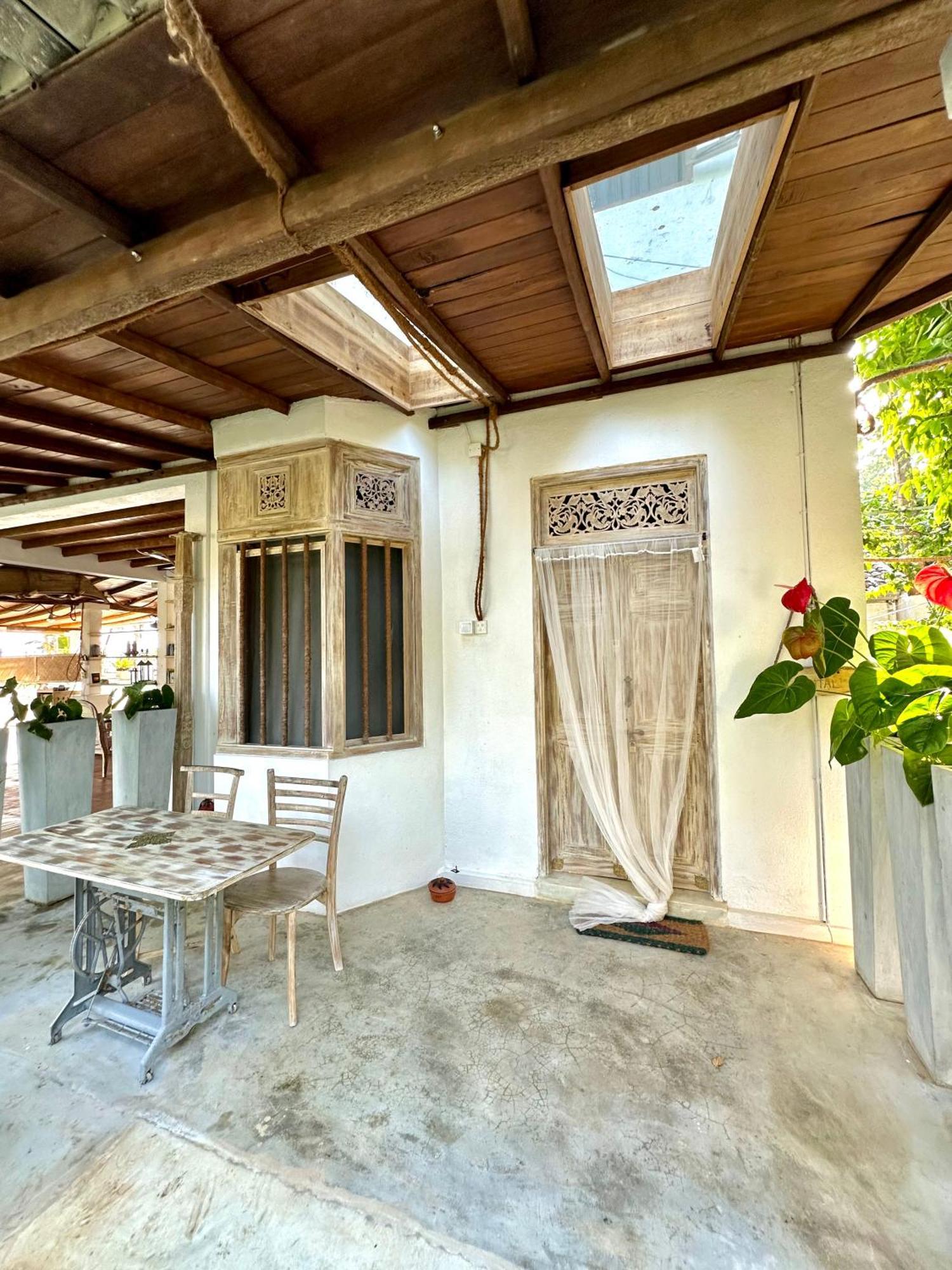 Deep Blue Apartment Matara Exterior foto